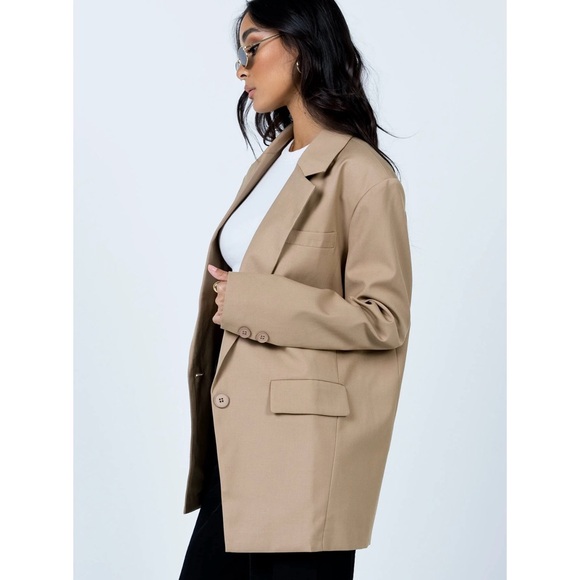 Lioness Blazer - Picture 7 of 13